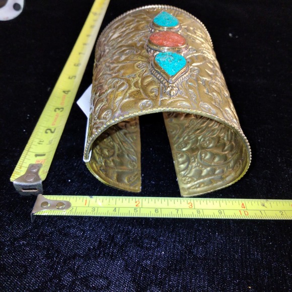 Iris Apfel & Bajalia Brass Turquoise & Coral Inlay HUGE Statement Cuff Bracelet - Picture 8 of 16